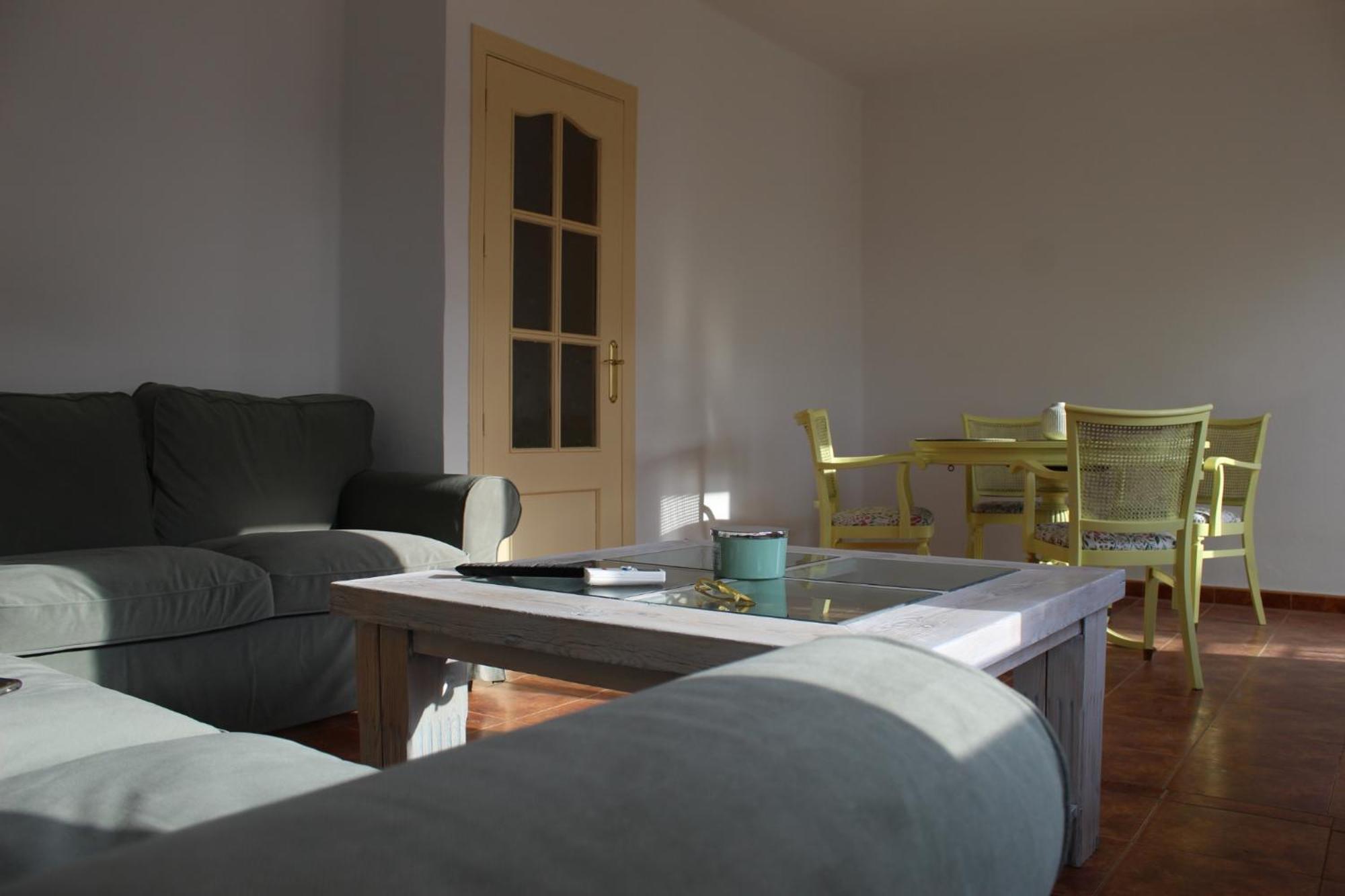 Ella Apartment Cazorla Bagian luar foto