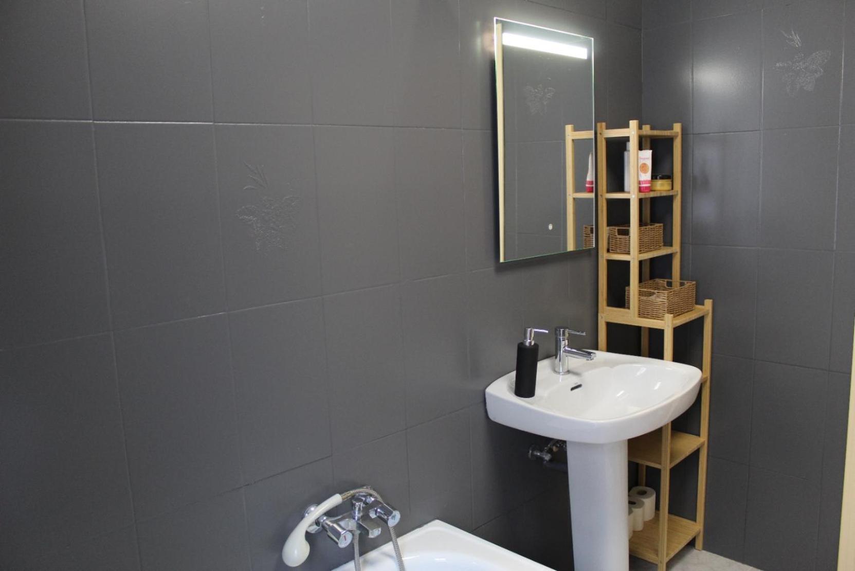 Ella Apartment Cazorla Bagian luar foto